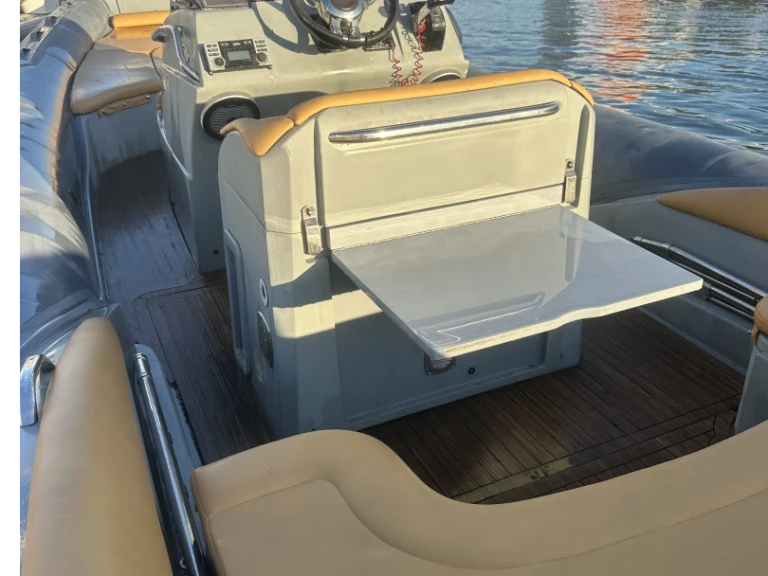 Lomac Adrenalina 8.5 charter bareboat or captained in  Palavas-les-Flots