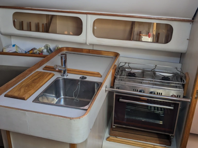 Sailboat for rent Plévenon at the best price