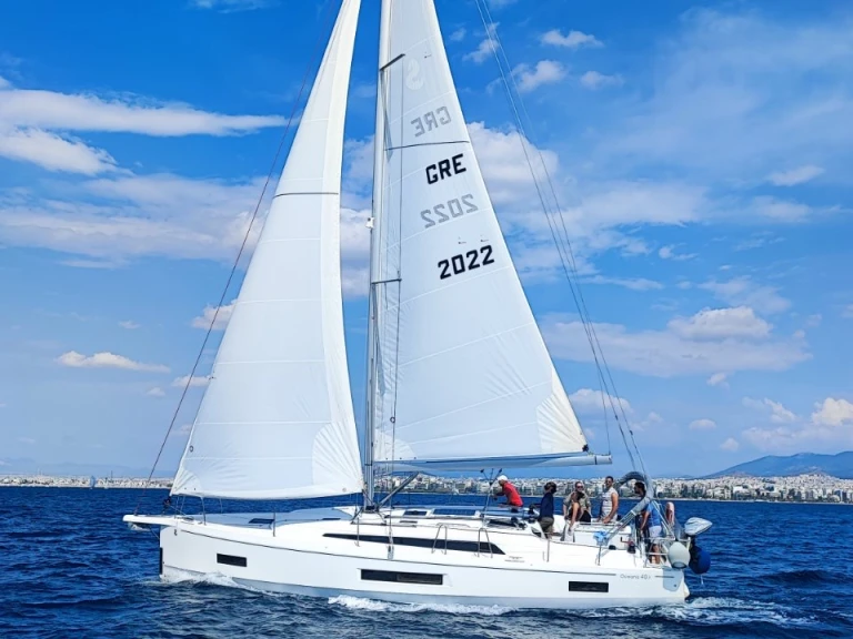 Boat rental Bénéteau Oceanis 40.1 in Athens on Samboat