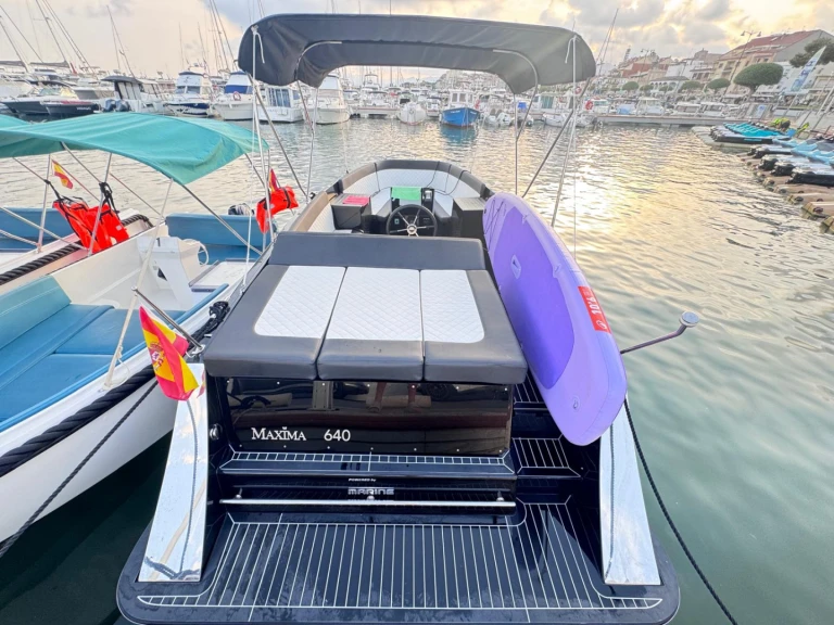 Motorboat for rent Cambrils at the best price