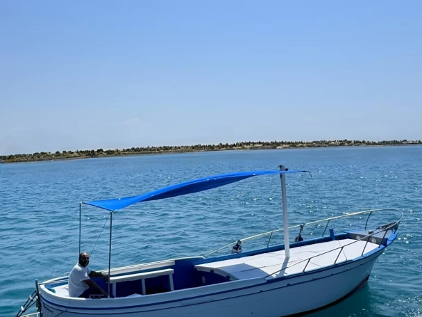 Boat rental Mileo Gozzo 8.70 in Italy on Samboat