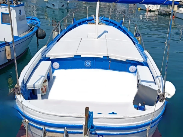 Motorboat rental with or without captain Mileo Italy