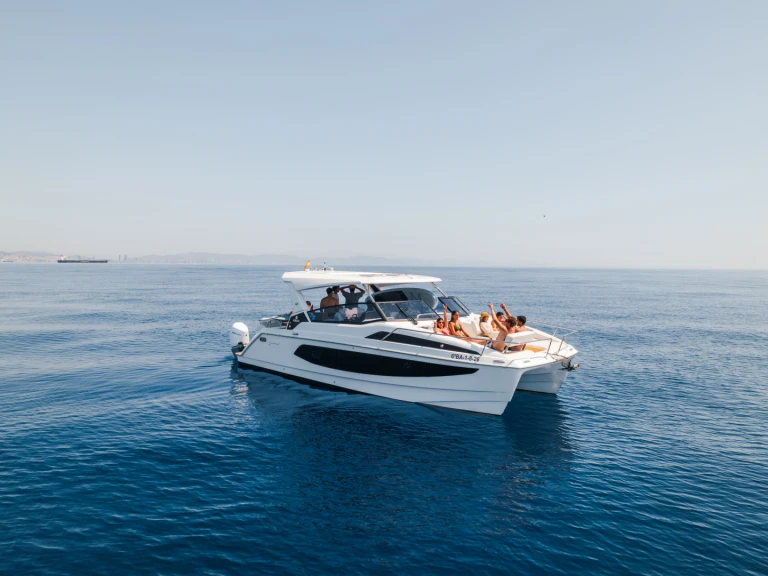 Boat rental Aquila Aquila 36 Sport in Barcelona on Samboat