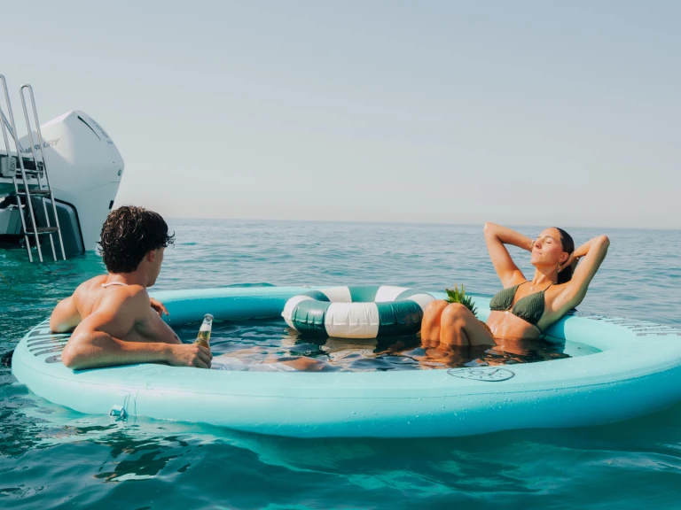 Boat rental Aquila Aquila 36 Sport in Barcelona on Samboat