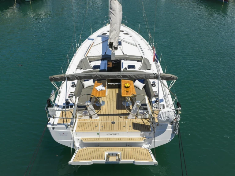Sailboat for rent Komolac at the best price