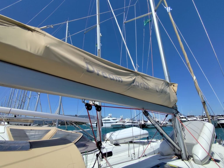 Jeanneau Sun Odyssey 449 in Lefkáda on SamBoat