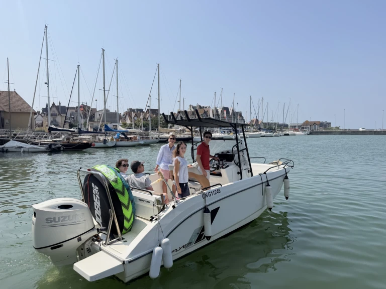 Rent a Bénéteau Flyer 7 Deauville
