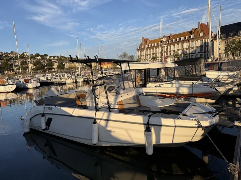 Bénéteau Flyer 7 charter bareboat or captained in  Deauville