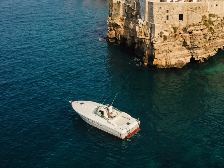 Boat rental Italcraft Fast 35 in Bari on Samboat