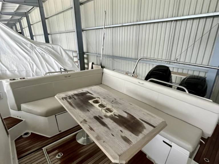 Motorboat rental with or without captain Bénéteau Ajaccio