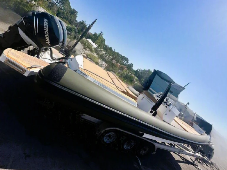 RIB rental in Porto-Vecchio - cantieri magazzu SPIDER