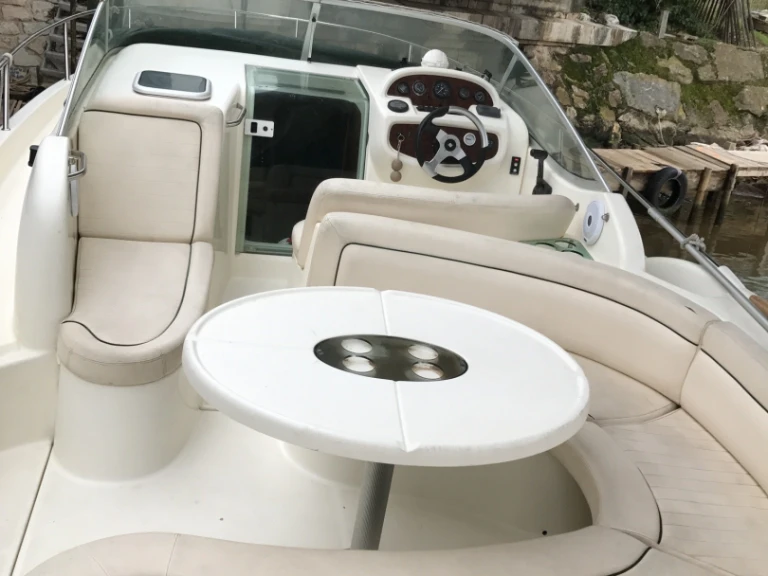 Bareboat Rental Motorboat Jeanneau with a boat licence