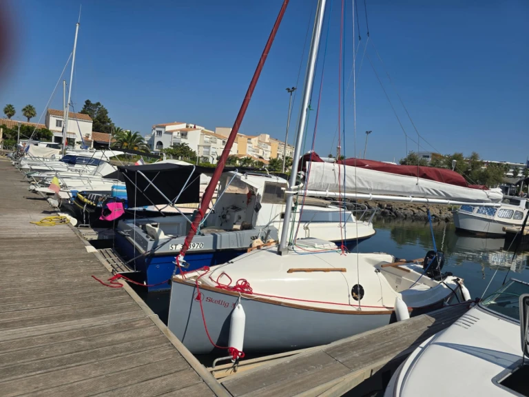 Boat rental Skellig Skellig 3 in Le Cap d'Agde on Samboat