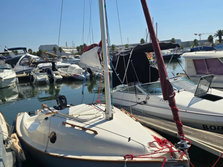Bareboat Rental Sailboat Skellig with a boat licence