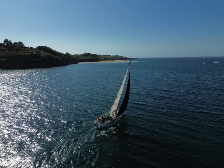 Rent a Jeanneau Sun Kiss 47 Île de Groix