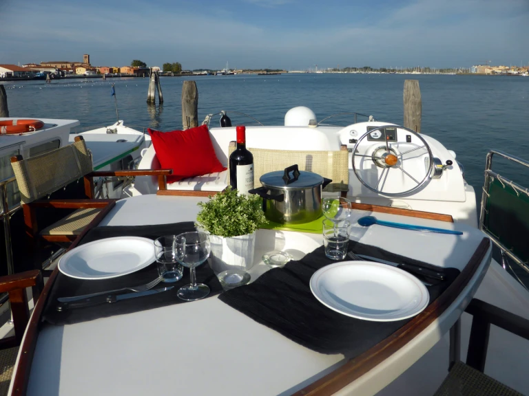 Houseboat for rent Chioggia at the best price