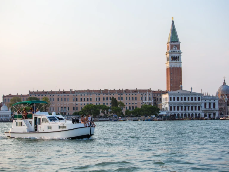  Tip Top charter bareboat or captained in  Chioggia