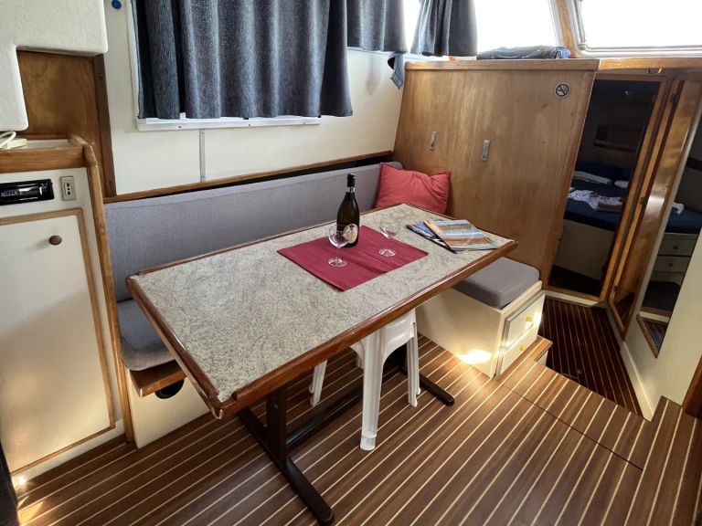 Bareboat Rental Houseboat  with a boat licence