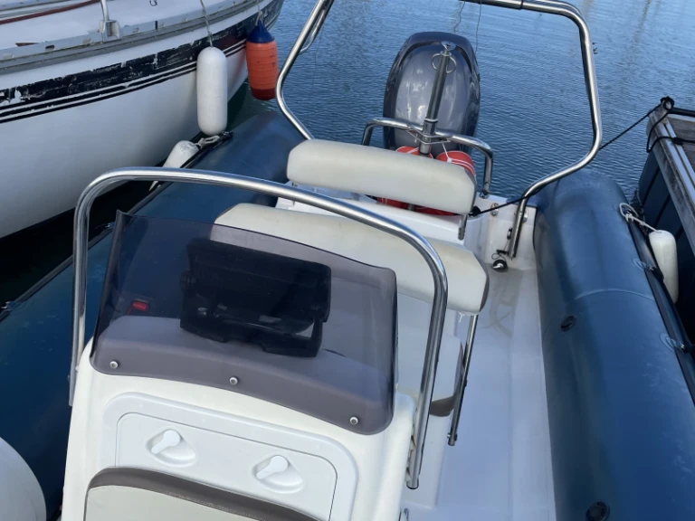 Bareboat Rental Motorboat Bombard with a boat licence