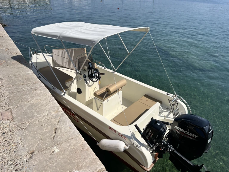 Motorboat rental with or without captain BRS Pylos