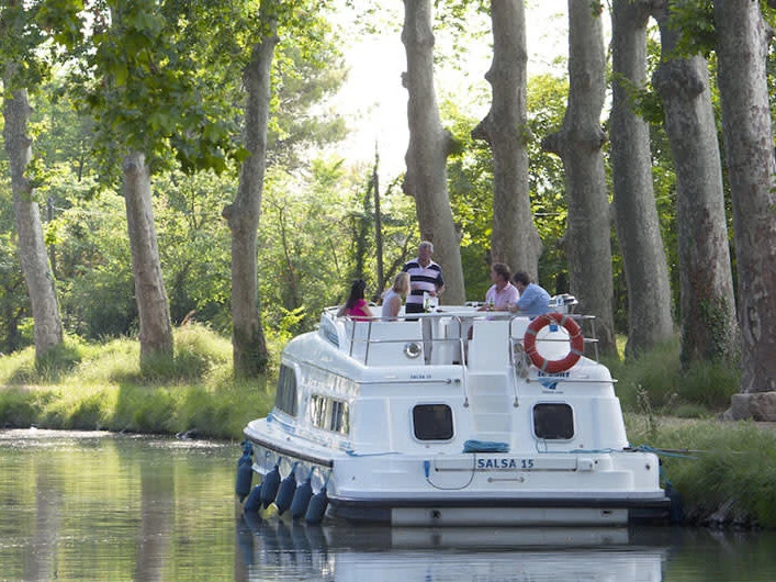 Le Boat Salsa B in Saint-Gilles du Gard on SamBoat