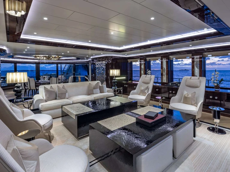Luxury Yacht for rent Naples at the best price