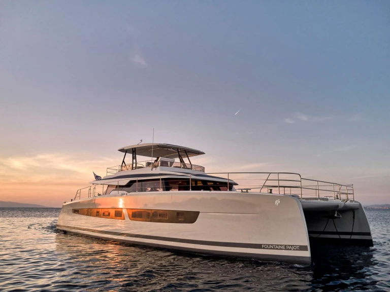 Luxury Yacht rental in Athens - Fountaine Pajot ALENA