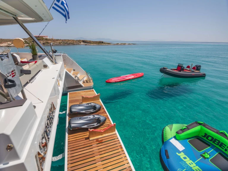 Luxury Yacht for rent Athens at the best price