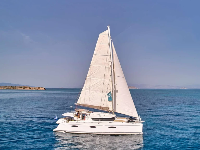Bareboat Rental Luxury Yacht Fountaine Pajot with a boat licence