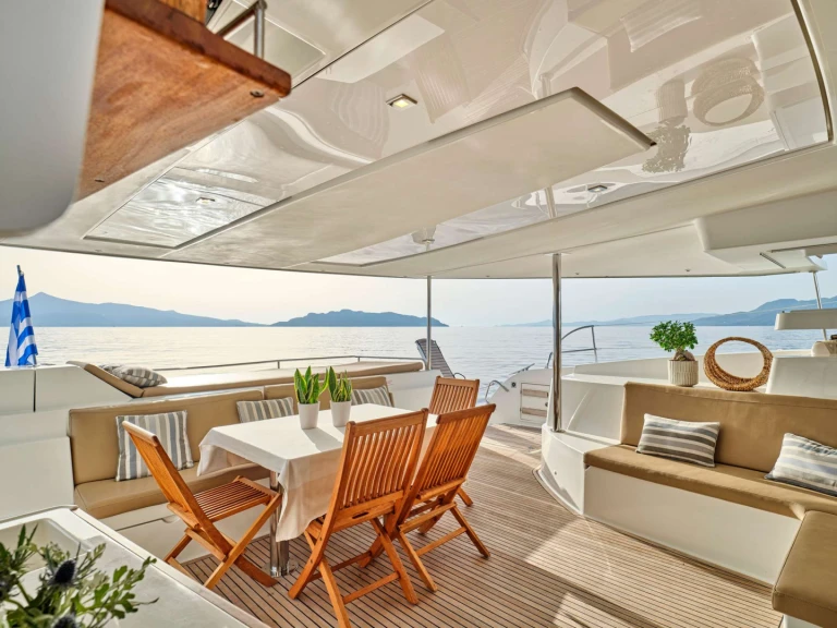 Luxury Yacht for rent Athens at the best price
