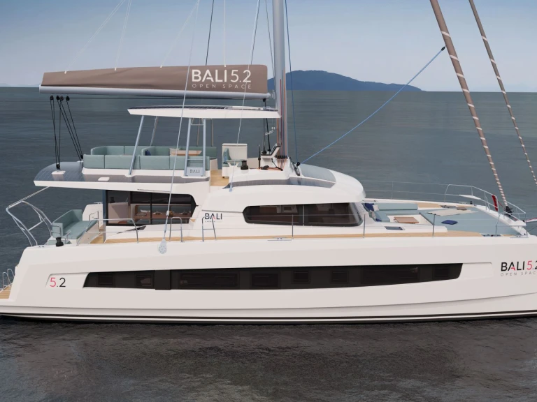 Bareboat Rental Luxury Yacht Bali with a boat licence