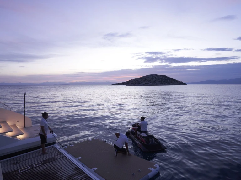 Luxury Yacht rental with or without captain Lagoon Athens