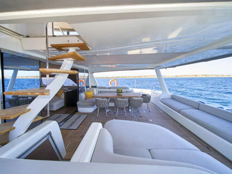 Luxury Yacht for rent Athens at the best price