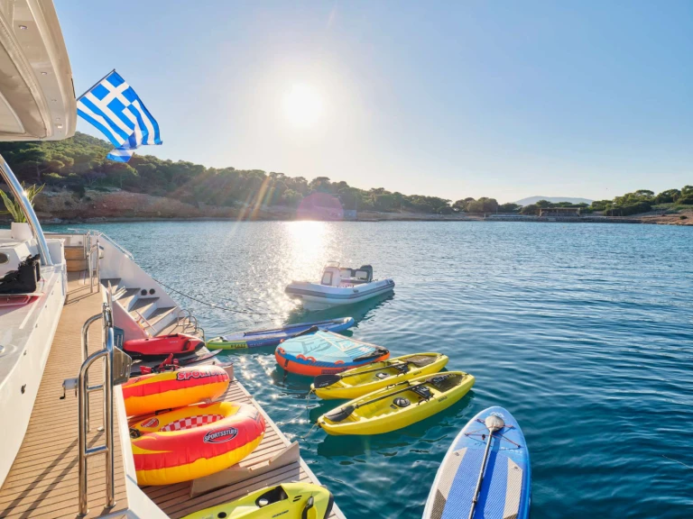 Bareboat Rental Luxury Yacht Fountaine Pajot with a boat licence