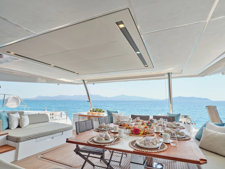 Boat rental Fountaine Pajot ELLY in Athens on Samboat