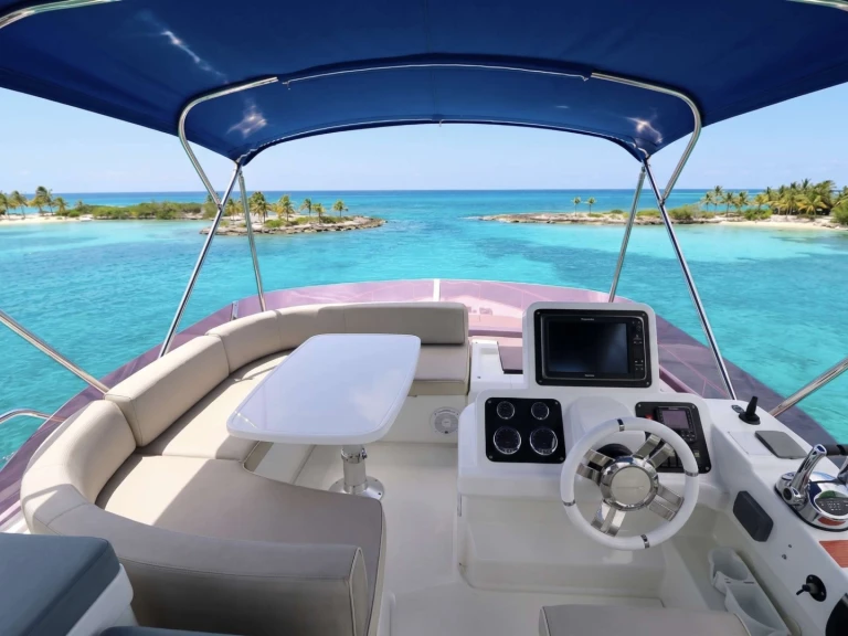Yacht charter Bahamas cheap Caprice