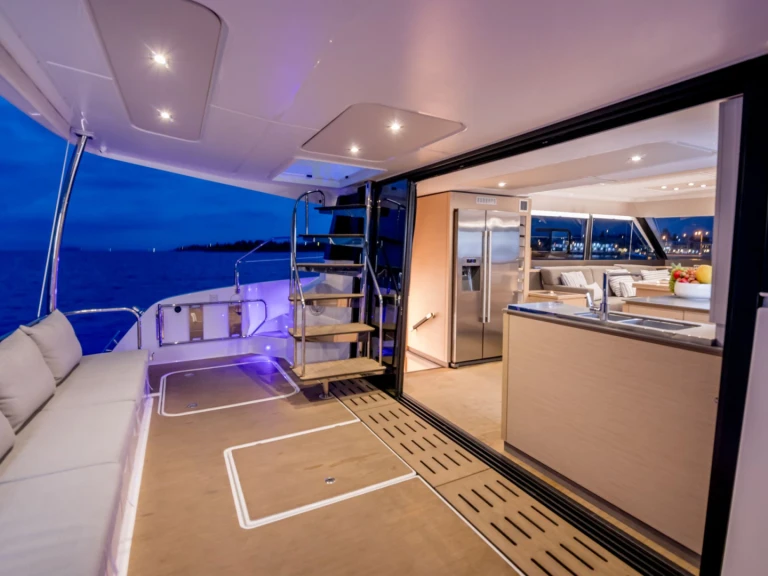 Luxury Yacht rental with or without captain Fountaine Pajot Athens