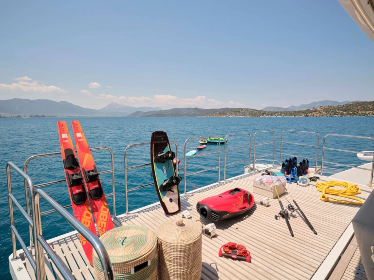 Luxury Yacht rental in Athens - Sunreef GENNY