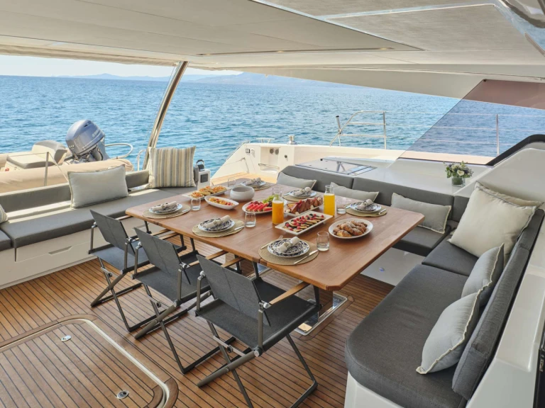 Fountaine Pajot SERENISSIMA in Athens on SamBoat
