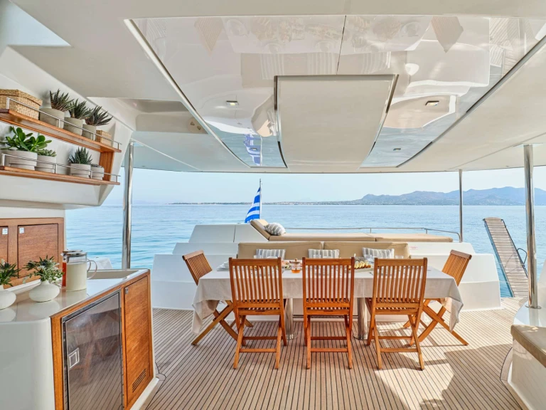 Luxury Yacht for rent Athens at the best price