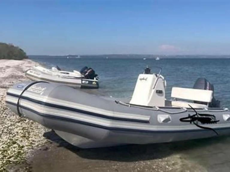 RIB rental in Bénodet - Bombard Explorer 485 FB