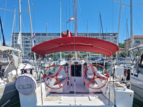 Bareboat Rental Sailboat Elan with a boat licence