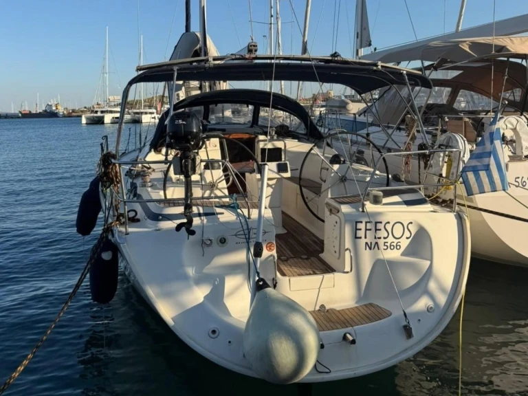 Rent a Bavaria Bavaria 42 Cruiser Lávrio