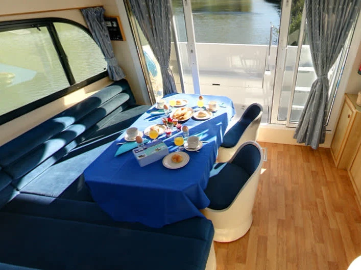 Yacht charter Castelnaudary cheap Caprice