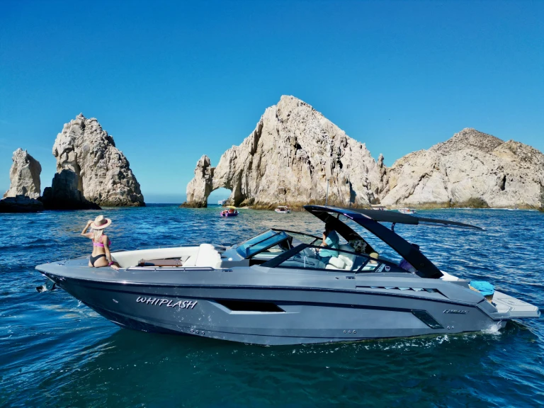 Boat rental Cruisers 350 Sundancer in Cabo San Lucas on Samboat