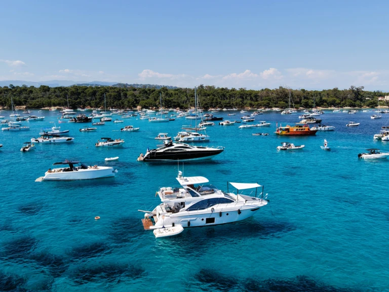 Azimut Azimut 50 Fly in Golfe-Juan on SamBoat