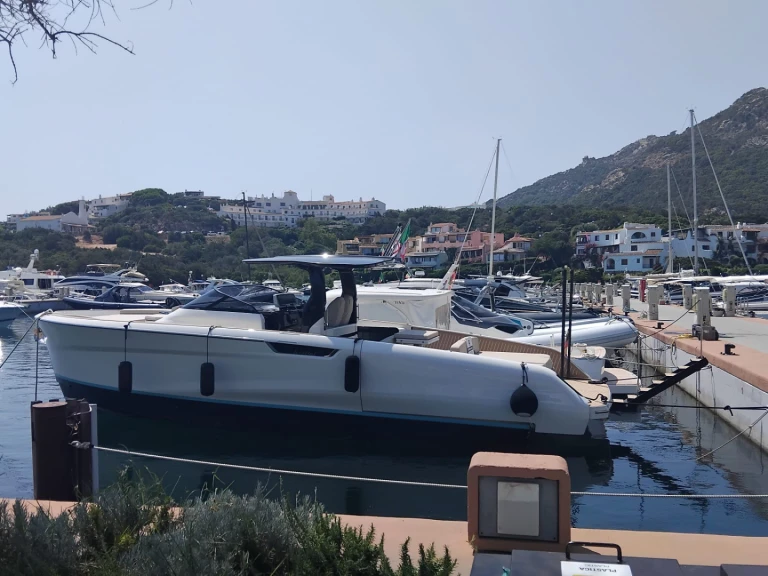 Rent a Bellini Yachts Astor 36 Porto Cervo
