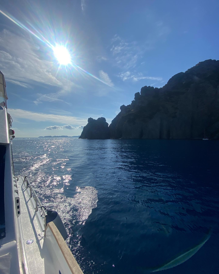 Motorboat rental with or without captain Raffaelli Porto Badino