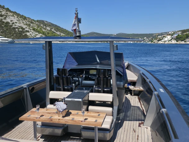 Motorboat for rent Hvar at the best price