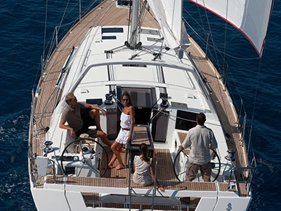 Sailboat for rent Ajaccio at the best price